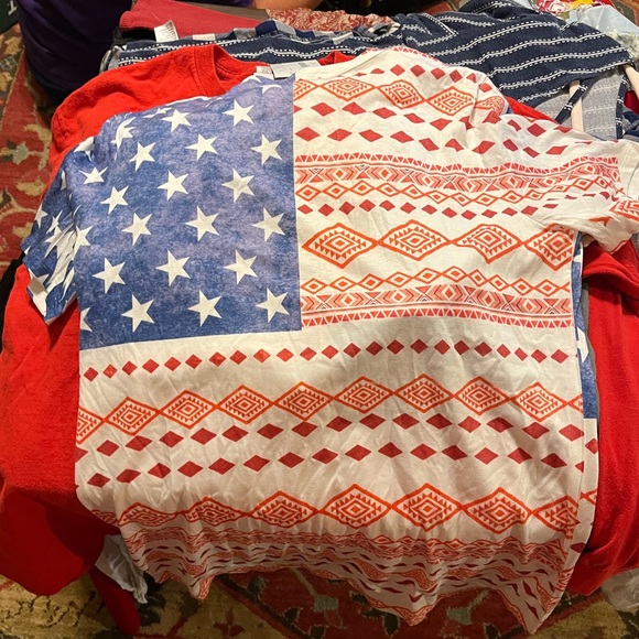 Medium Aztec shirt - Picture 2 of 2